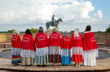 Facing the tomb, honoring the legacy of our beloved member Will Rogers picture, Left to right:  Vicki Baker, Debra West, Lynette Trotter-Medders, Monta Ewing, Deborah McDaniel, Ollie Starr and Stephanie Gilbert.  
Value News Magazine & Values Inc. photo, September 2024.