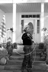 A perennial favorite at the Will Rogers Birthplace Ranch birthday party is Kowboy Kal, a champion trick roper, who demonstrates some of Will’s rope tricks.